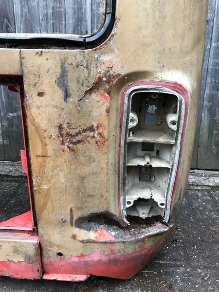 72-79 Bay Rear Clip Cut Corner section Valance Shelf