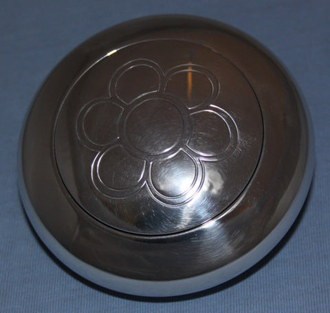 Flower Engraved Horn Push